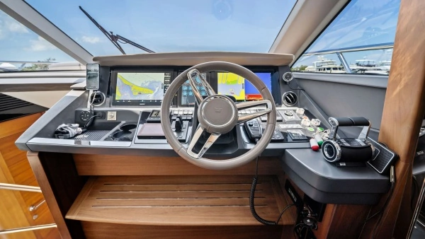 2019 Princess 65