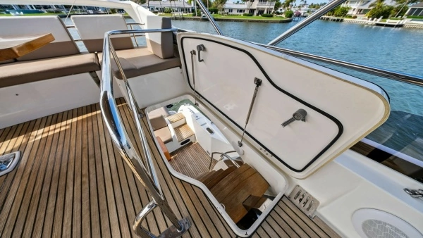 2015 Prestige 55