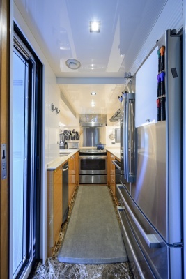 Midnight Moon 85ft Horizon Yacht For Sale
