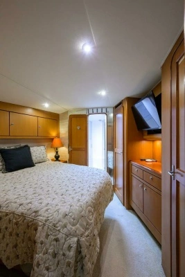 Ocean Yachts 56 Super Sport Yacht For Sale