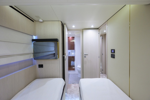DT78 78ft Azimut Yacht For Sale