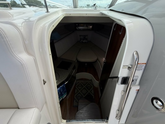 SEAQUEL 29ft Robalo Yacht For Sale