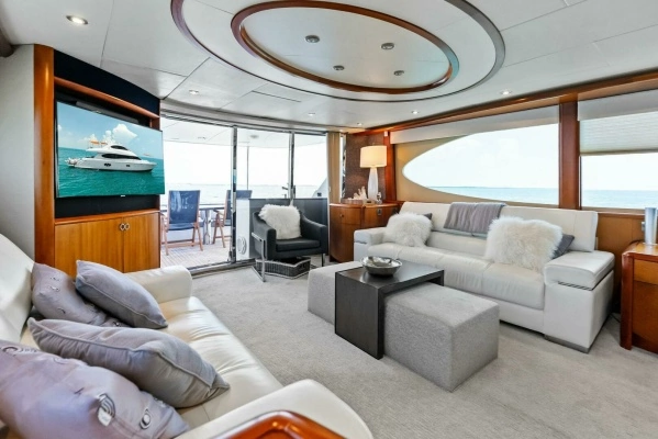 2006 Lazzara Yachts 84