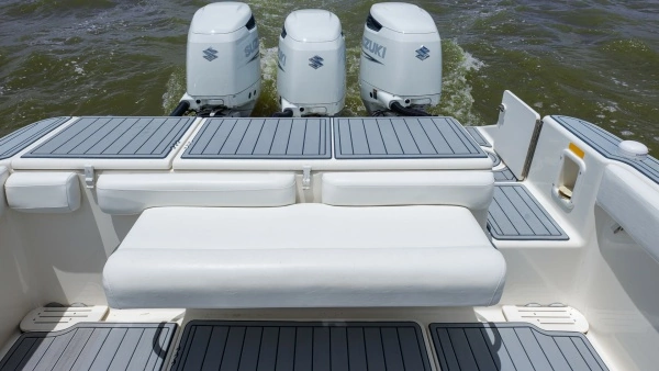 2005 Triton 34