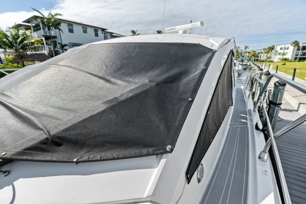 2019 Cruisers Yachts 42
