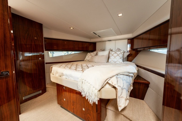 VENTURES64 48ft Riviera Yacht For Sale