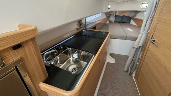 In  Stock 2025 Nimbus C11 086 40ft Nimbus Yacht For Sale