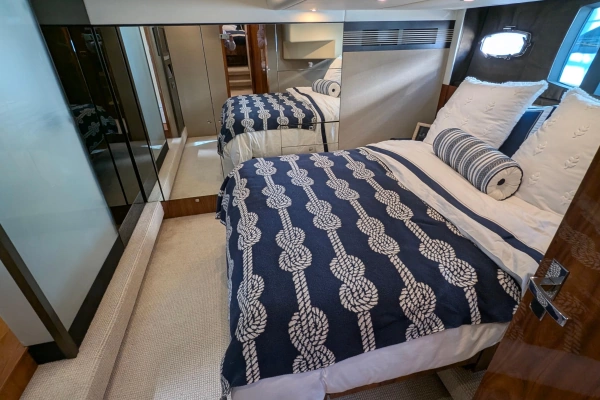 2010 Fairline 55