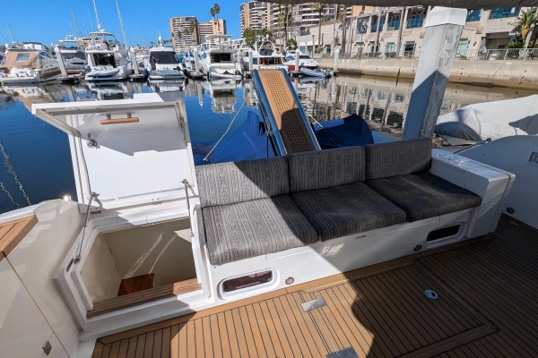 2010 Fairline 55