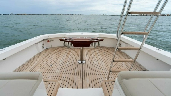 2021 Viking 46