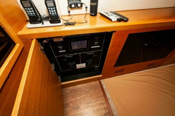 2016 Hatteras 60