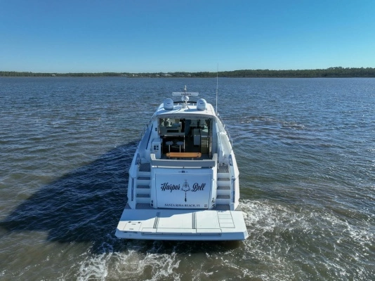 2020 Cruisers Yachts 60