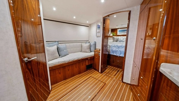 2021 Viking 46