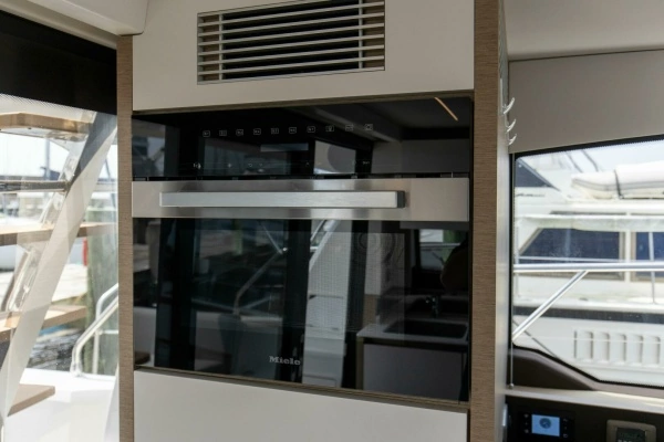 2023 Prestige 46