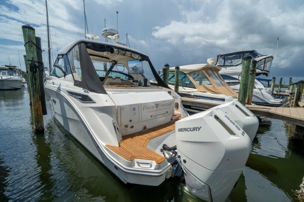Pace Yourself 32ft Sea Ray Yacht For Sale