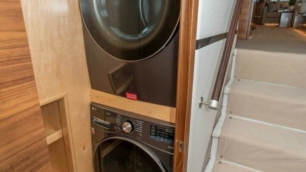Viking 90C Yacht For Sale