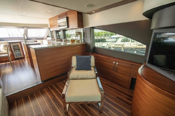 OVATION 60ft Hatteras Yacht For Sale