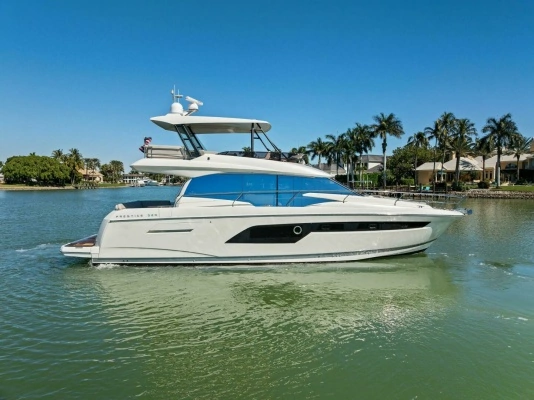 2022 Prestige 52