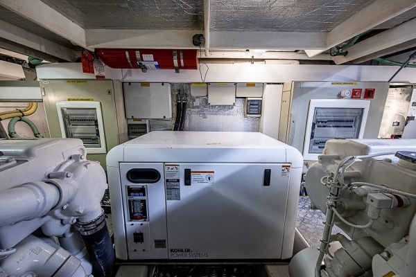 Sunseeker 62 EAGLE II - Engine Room