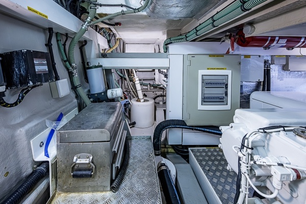 Sunseeker 62 EAGLE II - Engine Room