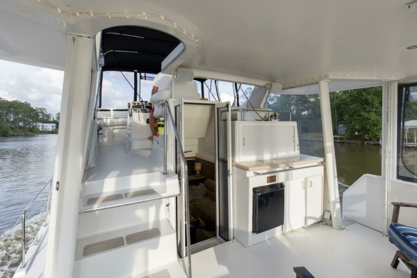 Zodiac Gypsea 44ft Carver Yacht For Sale