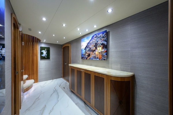 MAGIC 100ft Hatteras Yacht For Sale