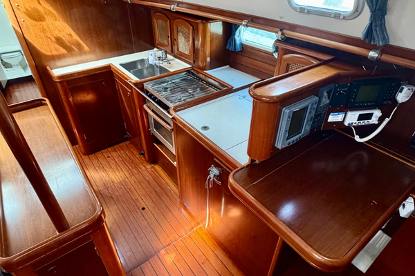 Chubby Bunny 50ft Beneteau Yacht For Sale