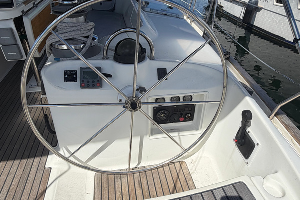 Chubby Bunny 50ft Beneteau Yacht For Sale