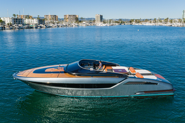2021 Riva 48