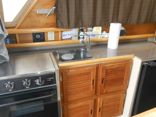Contradiction 28ft Cutwater Yacht For Sale