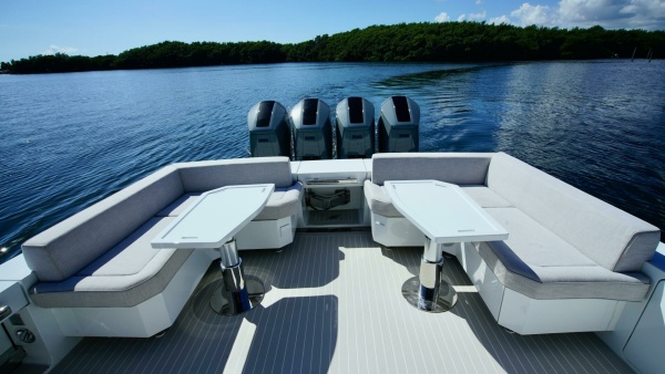 56ft Uniesse Yacht For Sale