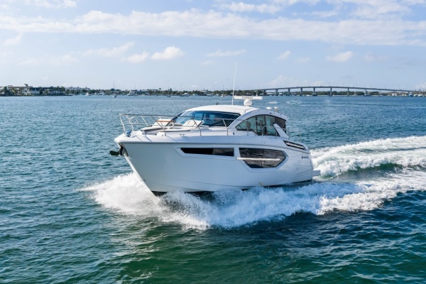 Cruisers 42 SARGAM - Exterior