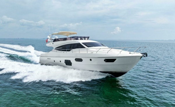 62' 620 Ferretti Yachts 2013