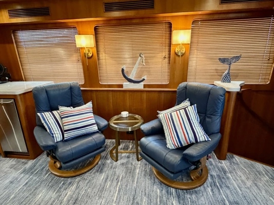 2012 Alaskan 70