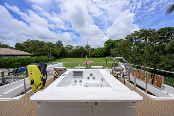 Midnight Moon 85ft Horizon Yacht For Sale