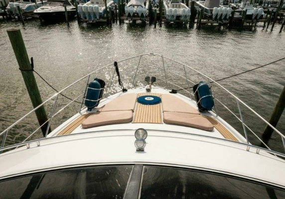 2002 Carver 47
