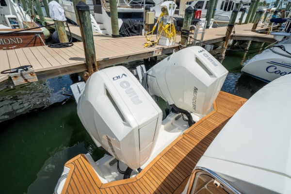 Pace Yourself 32ft Sea Ray Yacht For Sale