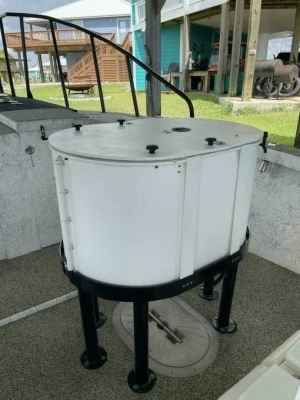 Photo of the 1997 Custom 31 Center Console "Pullin Drag"