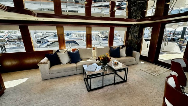 Magnum Ride 100ft Hatteras Yacht For Sale