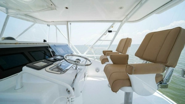 2003 Hatteras 54