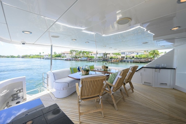 MAGIC 100ft Hatteras Yacht For Sale