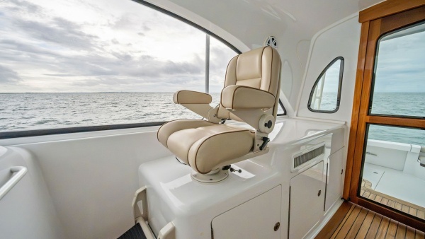 SEA N ME TOO 44ft Hatteras Yacht For Sale
