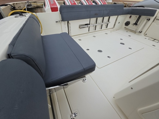 BFT 42ft Boston Whaler Yacht For Sale