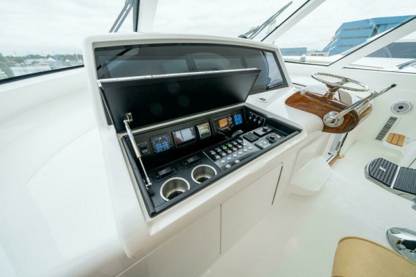 Viking 54 Sport Coupe - Command Deck
