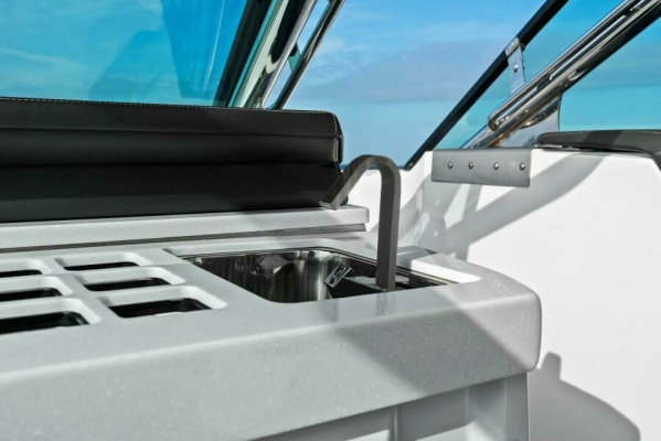 2023 Monterey 385 SS - Sink