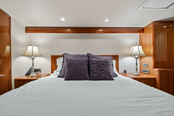 20  64ft Viking Yacht For Sale