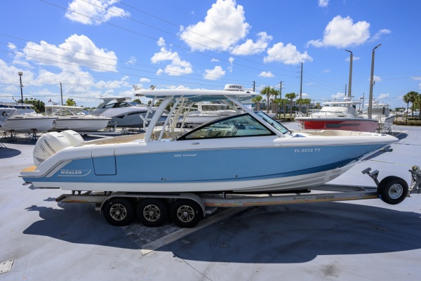 Boston Whaler 32 - Veronica