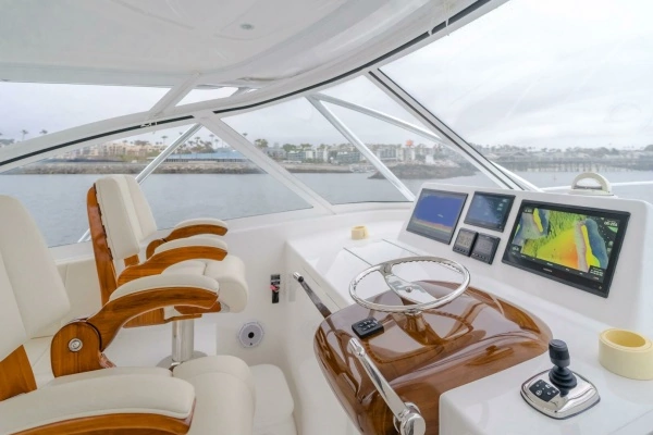 2022 Viking 38
