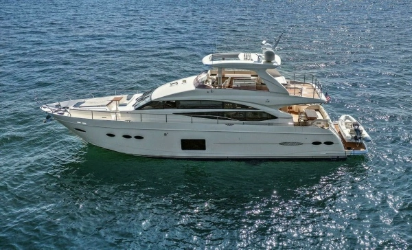 2015 Princess 72