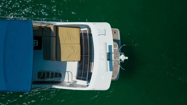 2011 Princess 64